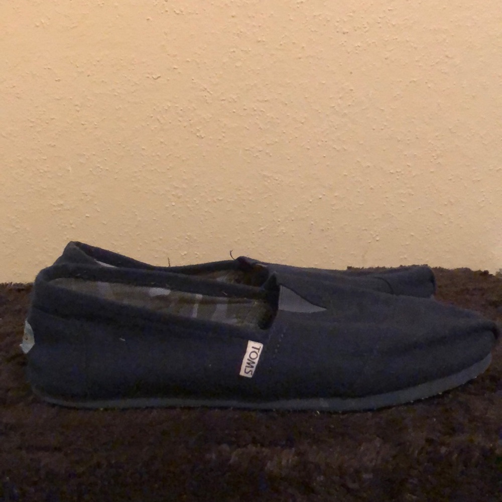 Men’s navy wool Toms